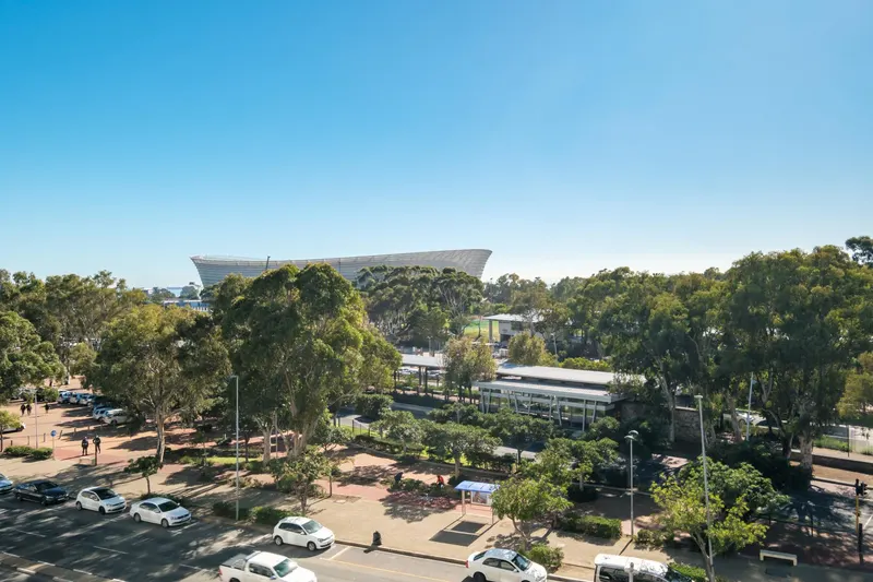 407 Royal in Green point – photo 17