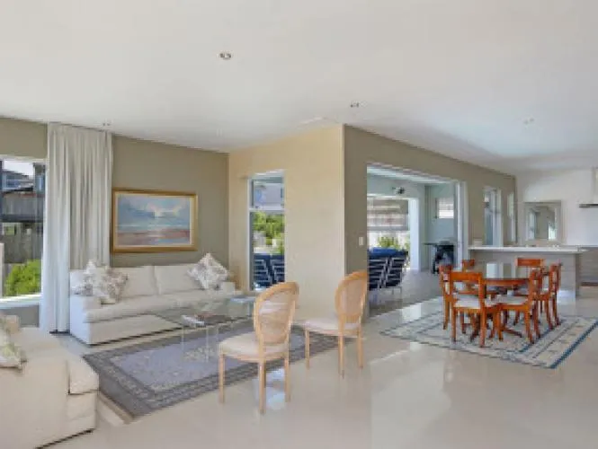 property_d6526e56-8494-4240-8094-f518a2f38605_3
