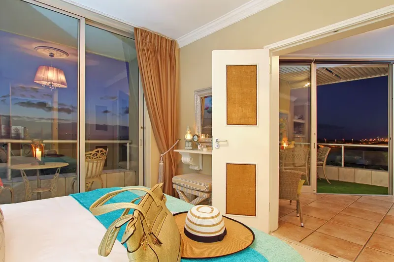 Dolphin Beach E-61 in Table View – photo 6