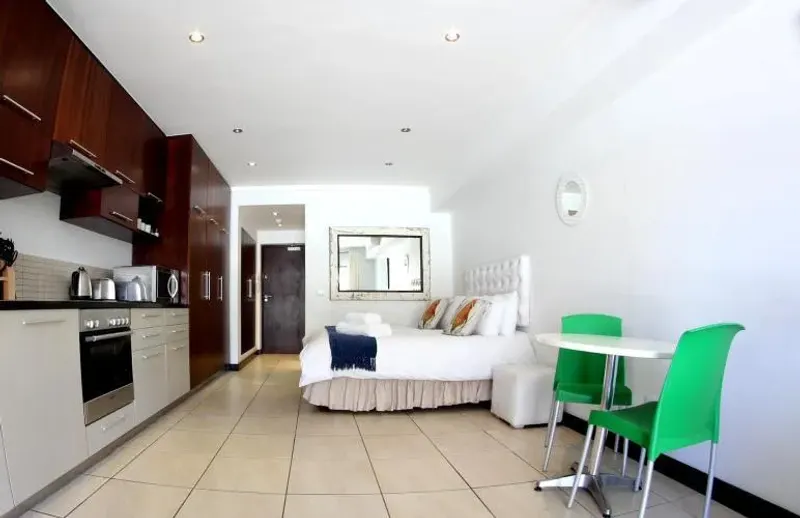 Icon Studio Apartment in Cape Town City Centre – photo 4