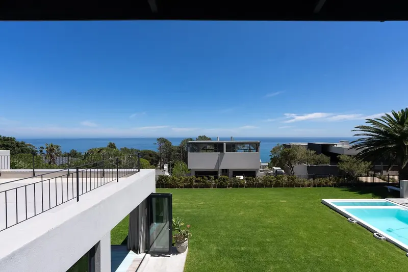 CAPE EMIRATE in Camps Bay – photo 28
