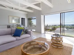 High Level Villa in Green Point – photo 8 thumbnail