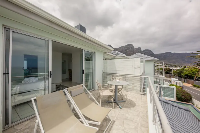 Indigo Bay - The Penguin in Camps Bay – photo 20