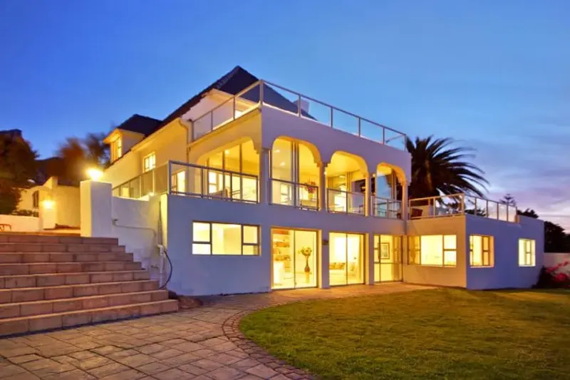 Phoenix villa