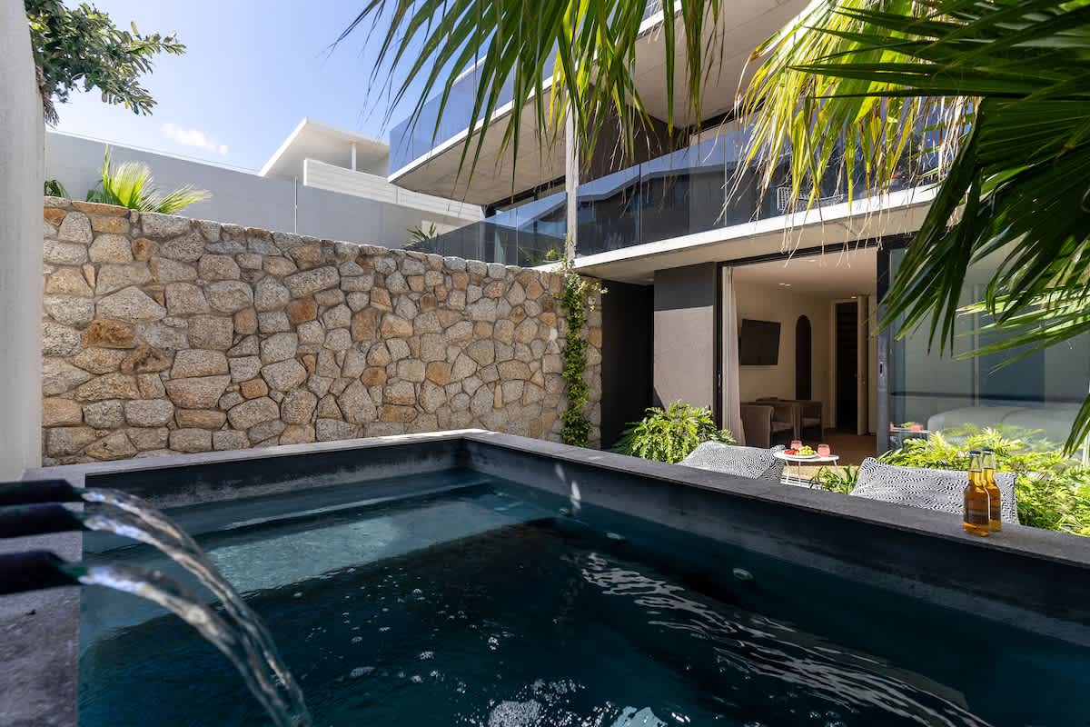 property_d7cec5d7-48a9-47cb-9ac2-bbd698afb462_3