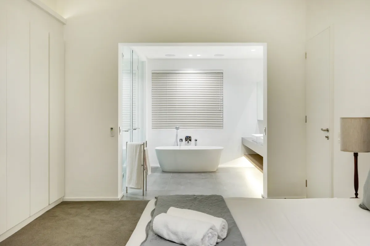property_d7ee07dd-7a52-4dae-a517-699517ae394d_2