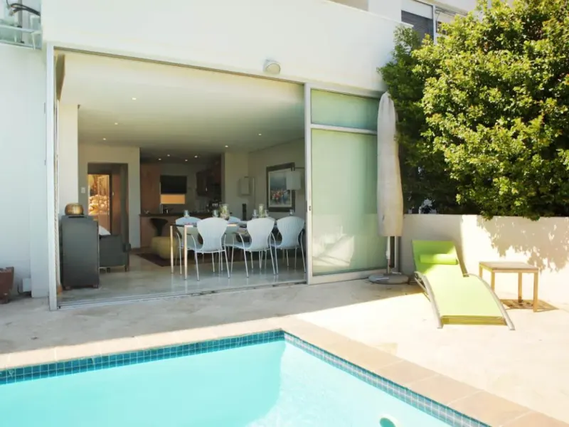 Panorama Apartment in Camps Bay – photo 26
