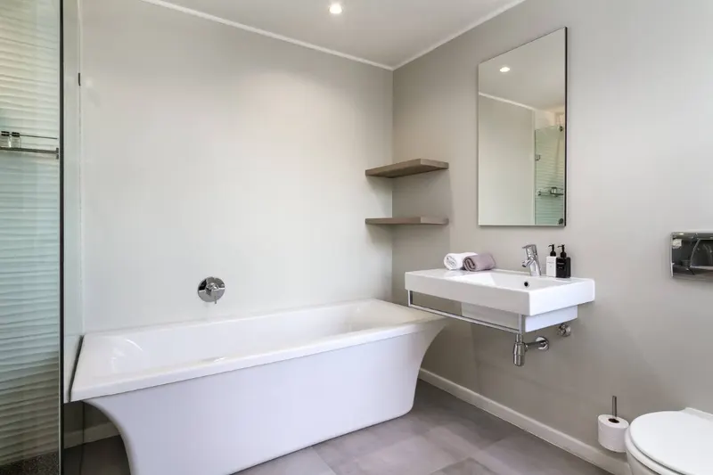 17 Geneva Middle in Camps Bay – photo 18