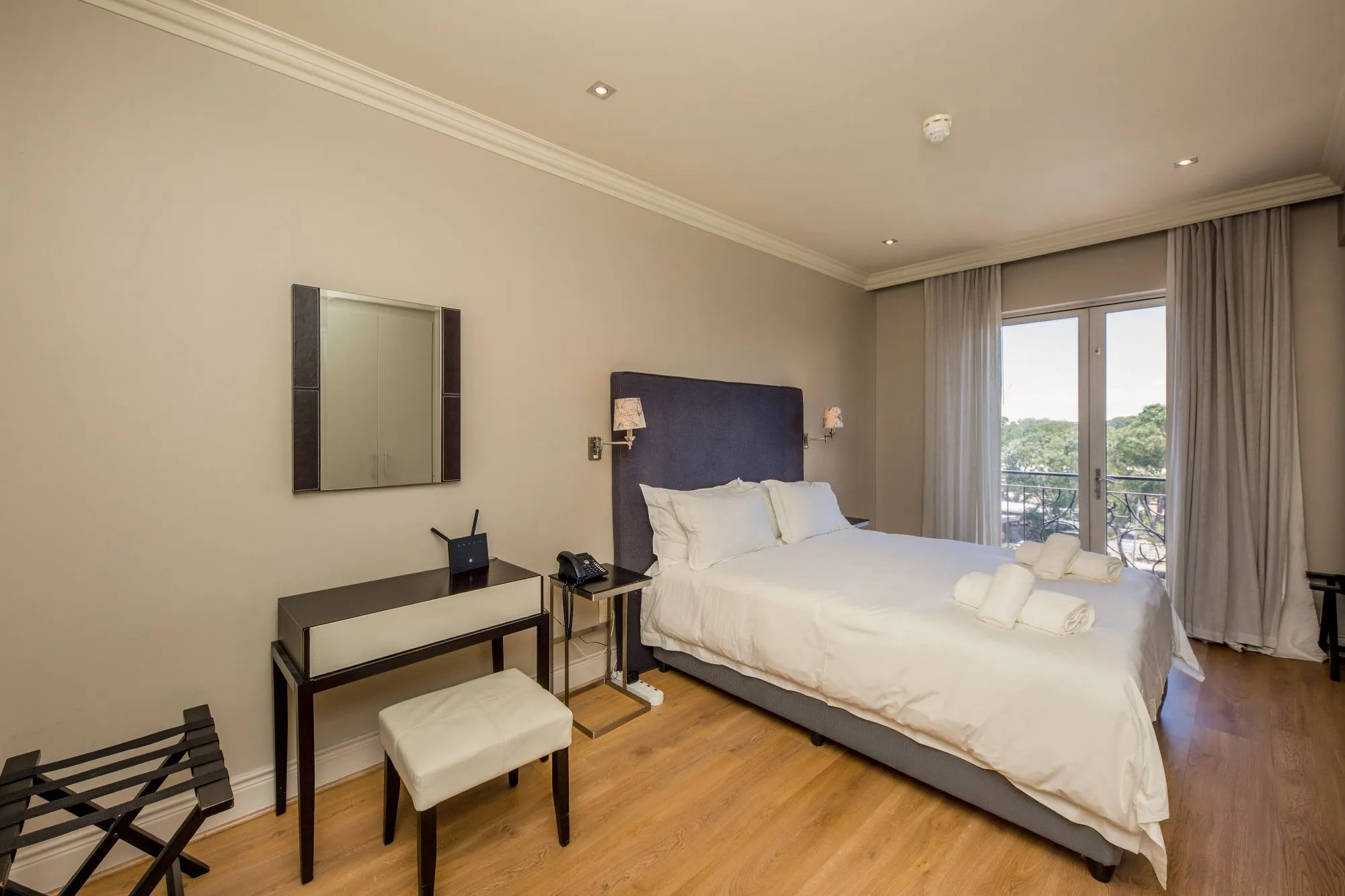 property_d8c401ce-bffb-40ac-a99c-6a0ea3d98aba_20