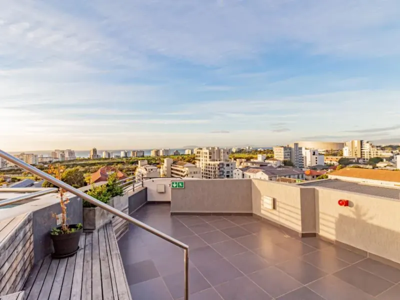 9 on S Penthouse in Three Anchor Bay – photo 10