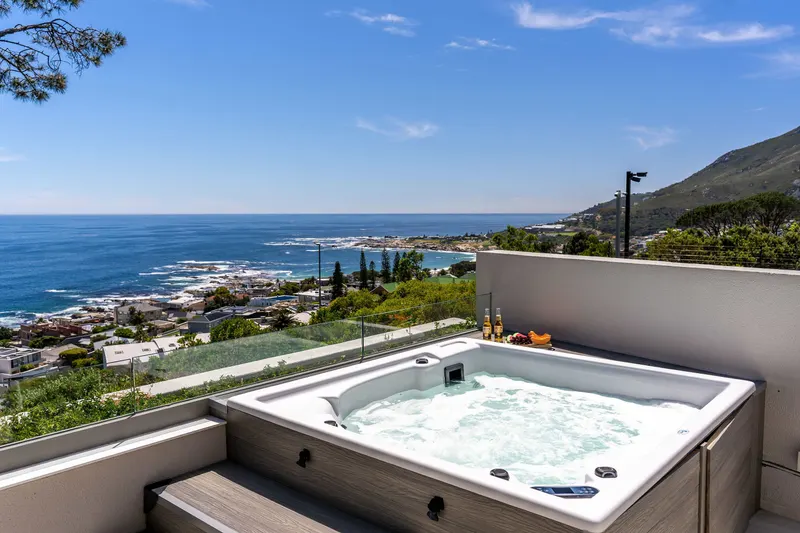 Glass House in Camps Bay – photo 2