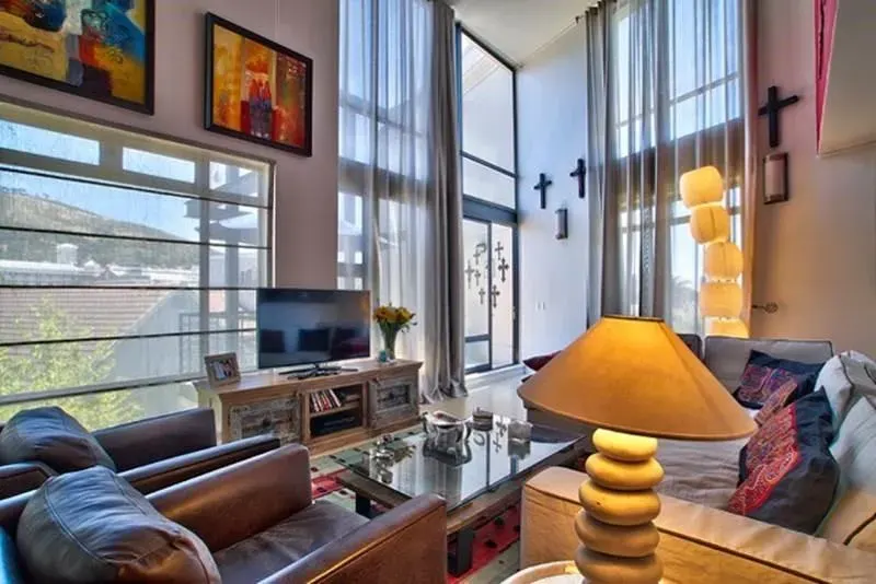 201 Orangerie Apartment in Gardens – photo 3