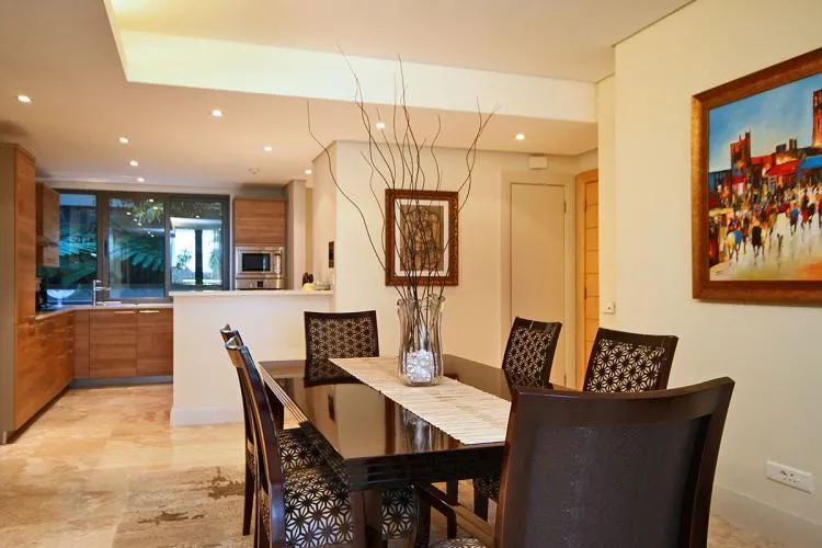 property_da44d874-2a57-4a89-8022-6105883cdf7b_12