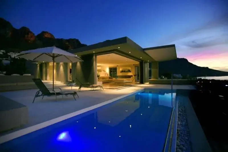 Bakoven Penthouse in Camps Bay – photo 1