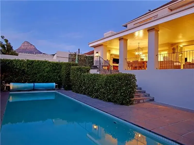 Dunkeld Villa in Camps Bay – photo 2