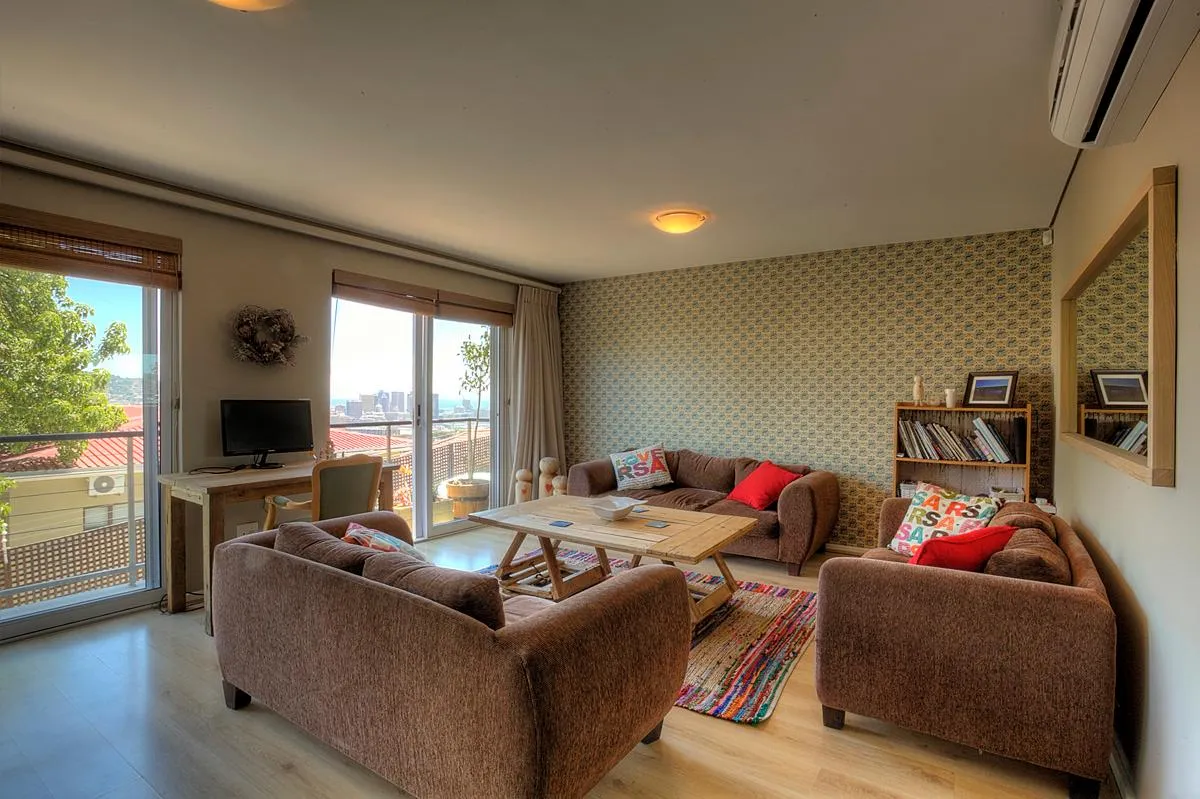 property_da835f7e-0e1b-4855-8ac1-80103e7fae9f_0