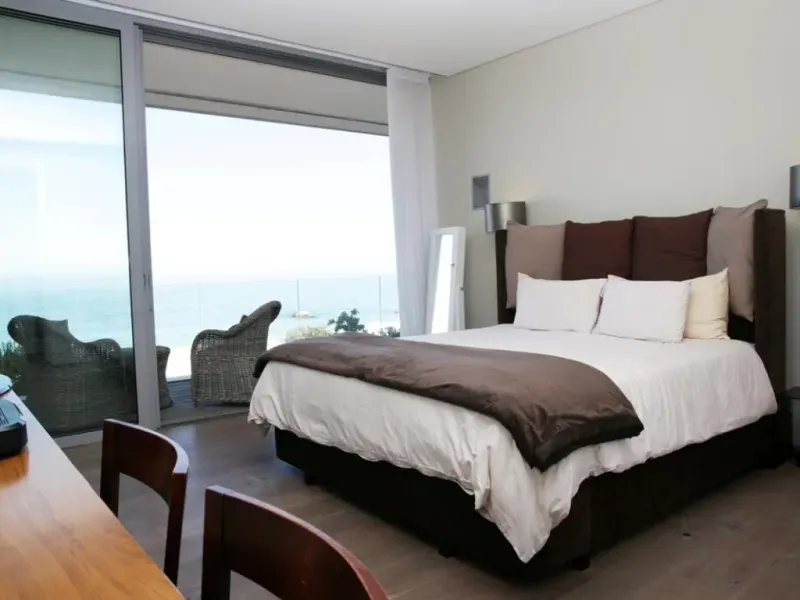 Camps Bay Beach in Camps Bay – photo 12