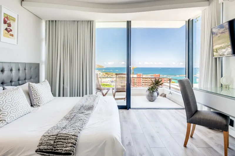 Ocean's 33 Villa in Camps Bay – photo 20