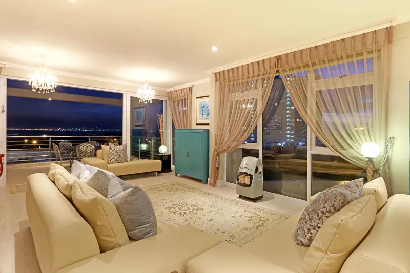 Bayview Villa in Bloubergstrand – photo 6