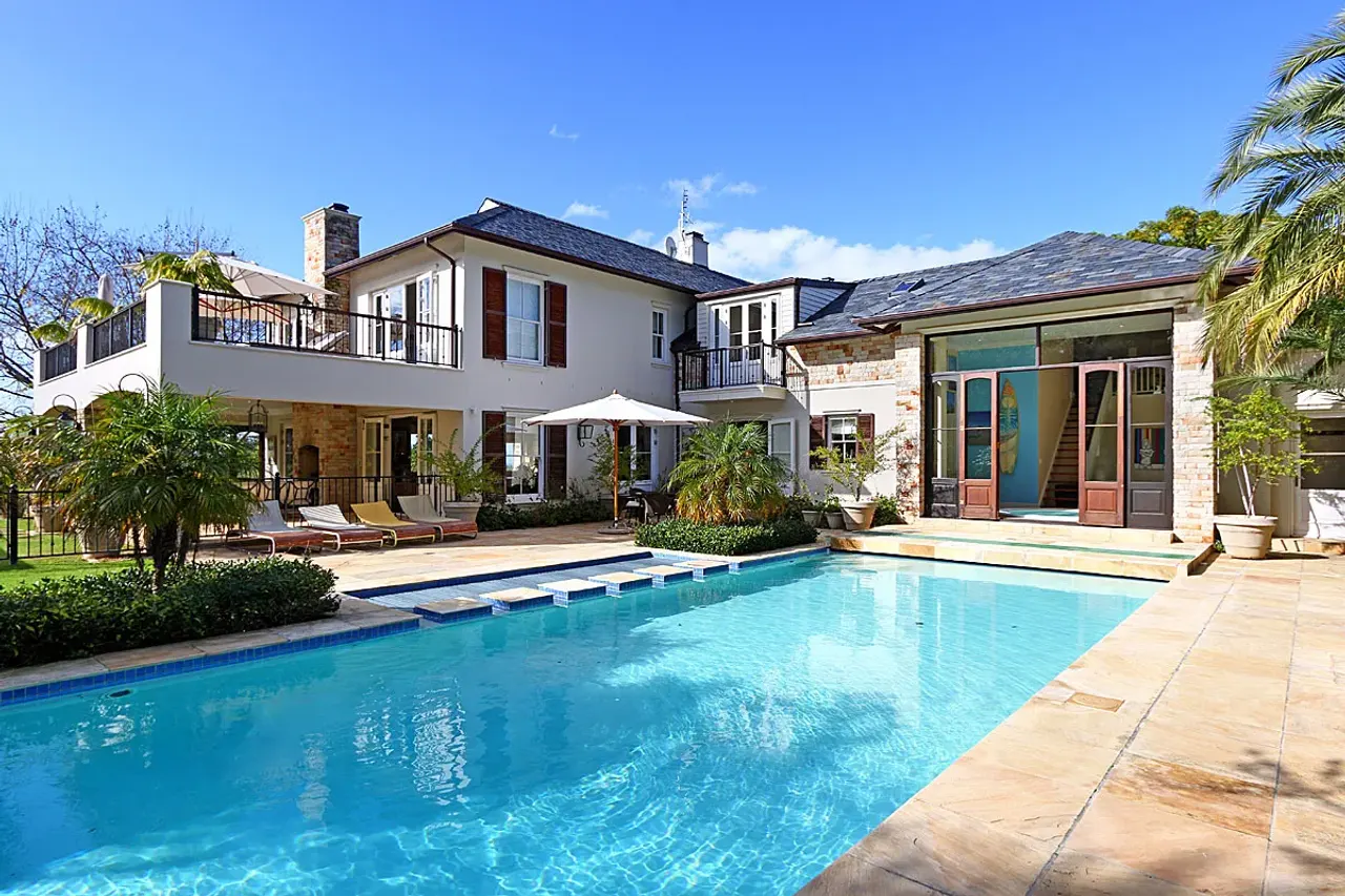 5 Star Constantia in Constantia Heights