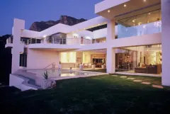 Hollywood Mansion in Bakoven – photo 13 thumbnail