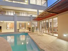 7 on First Crescent in Camps Bay – photo 4 thumbnail