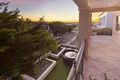 Beachy Villa in Camps Bay – photo 18 thumbnail