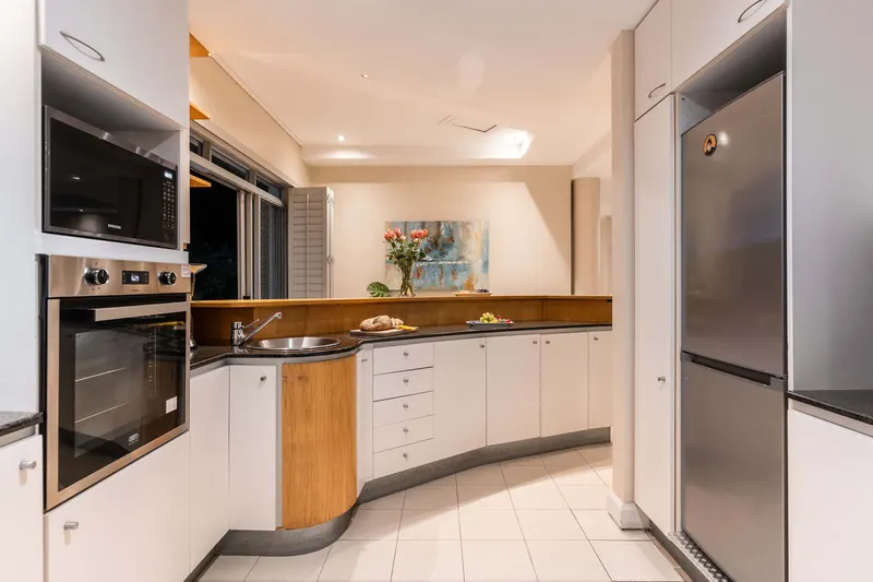 BALI SKYE PENT (CB019B) in Camps Bay – photo 16