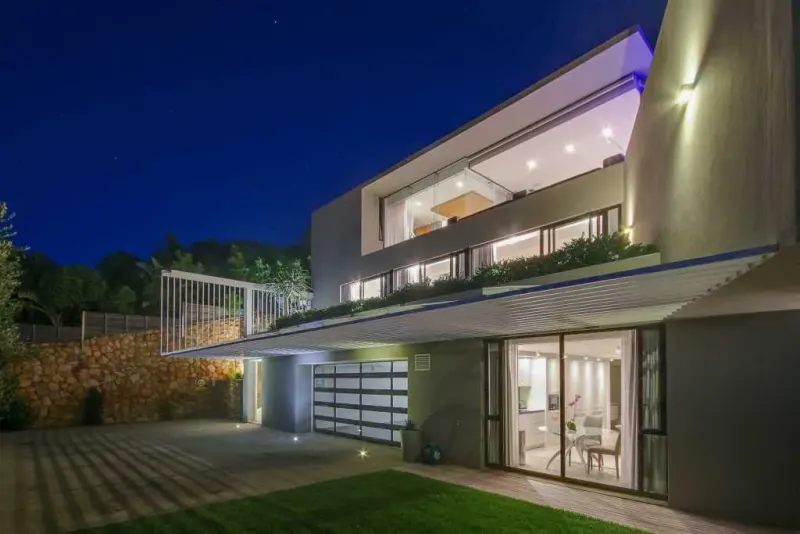 Geneva Drive Villa in Camps Bay – photo 33