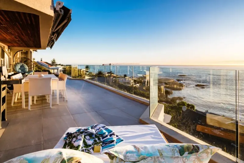 Houghton Penthouse in camps bay – photo 1