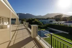 Klein Constantia Villa in Hope of Constantia – photo 19 thumbnail
