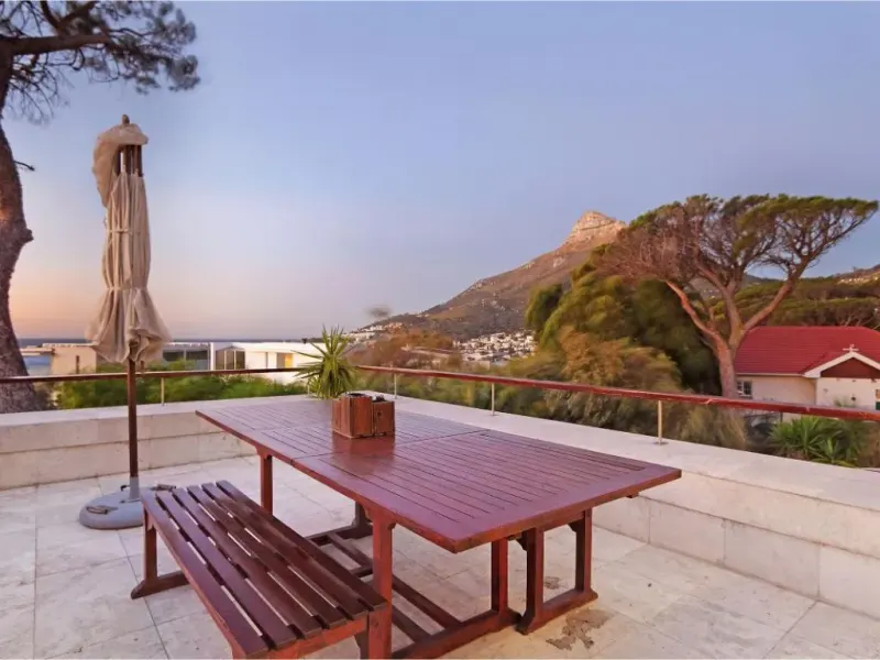 7 on First Crescent in Camps Bay – photo 15