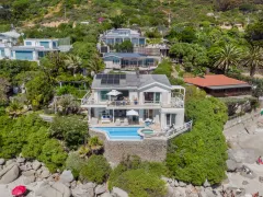 Ocean Blue Bungalow in Clifton – photo 5 thumbnail