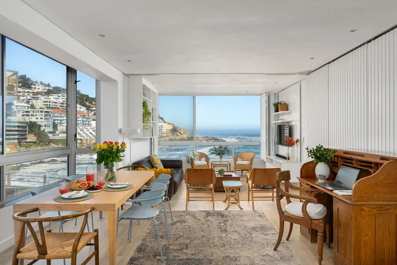 Condo Odessa in Bantry Bay – photo 22