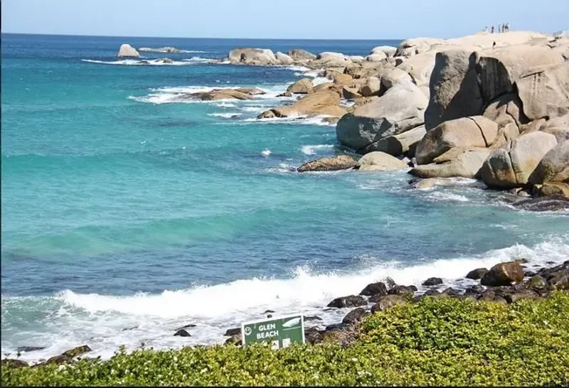 On Glen Beach in Camps Bay – photo 10