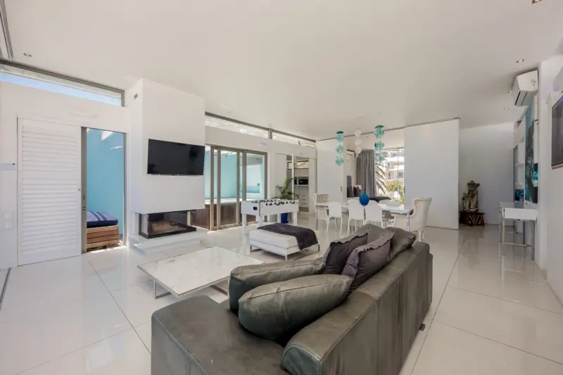 15 Views Penthouse in Camps Bay – photo 9