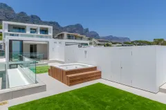 24 Geneva - 12 Bedroom Villa in Camps Bay – photo 38 thumbnail