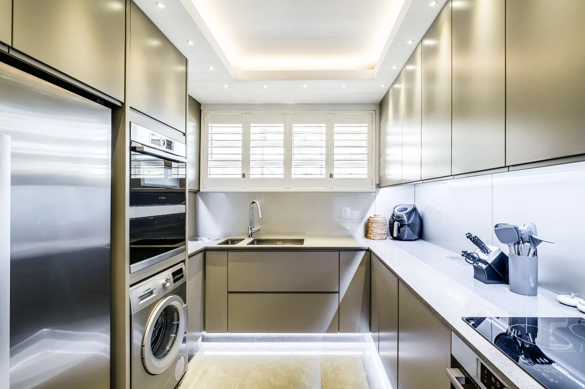 property_de733a12-e104-421d-bf3b-7eeb9fa79aed_4