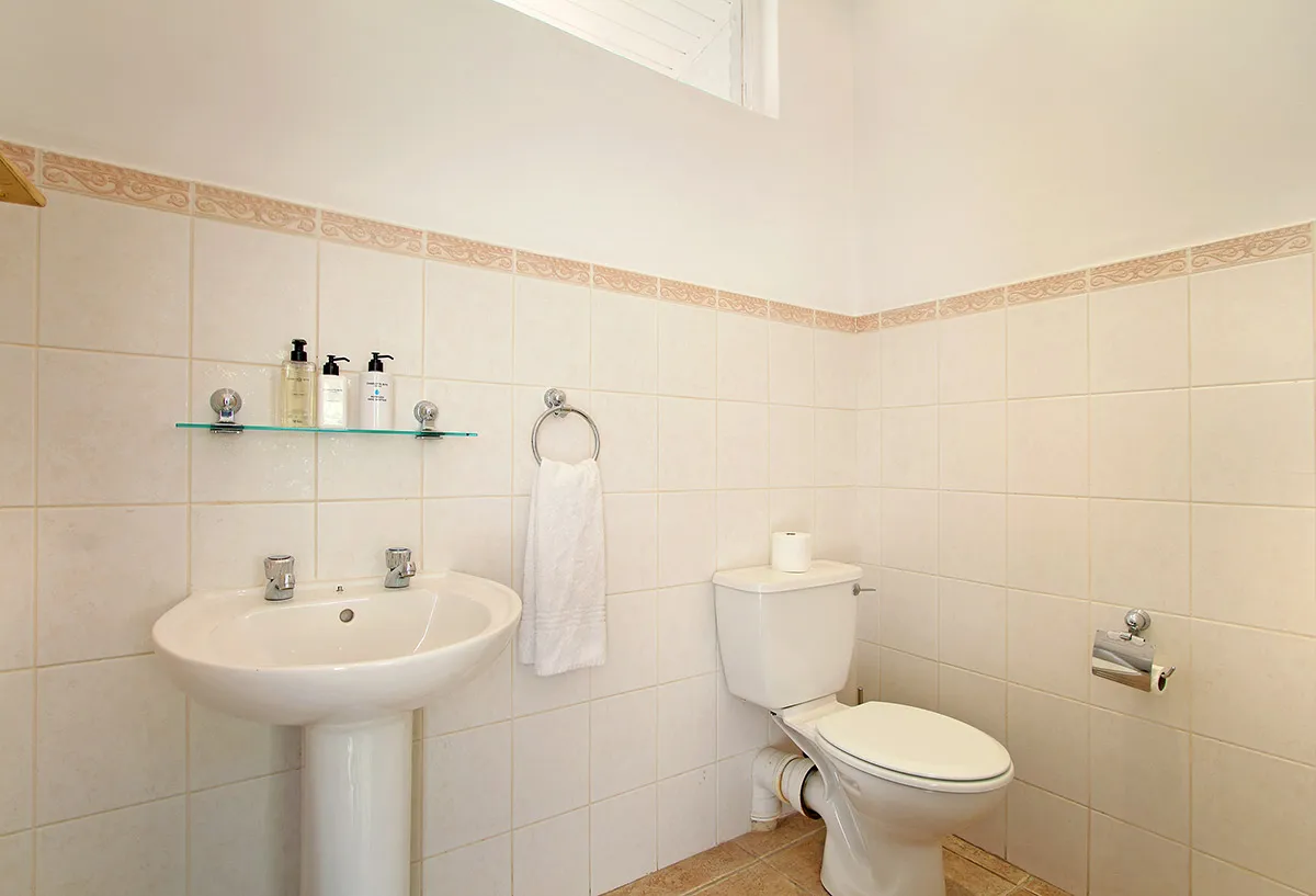 property_de7eb99d-62e9-4609-ab7c-ee9ab7f690ab_0