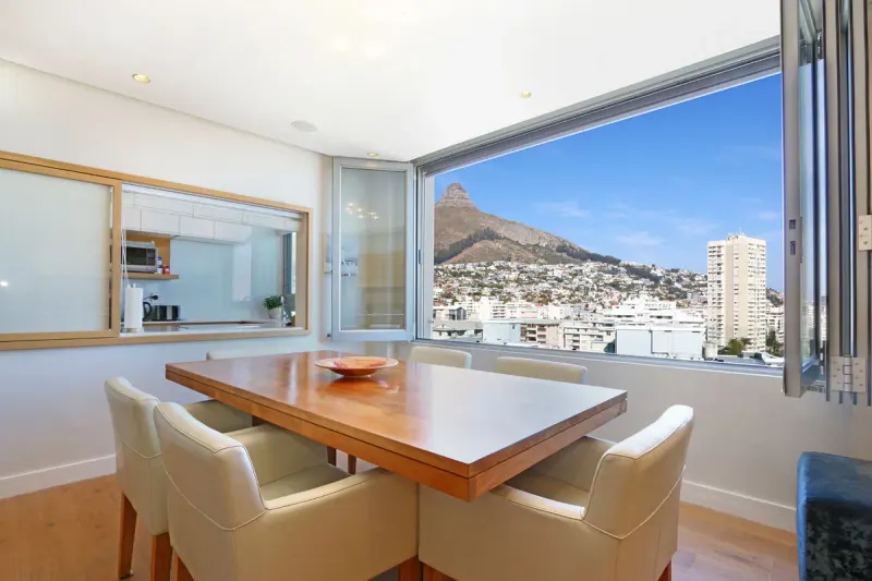 La Rochelle Apartment in Sea Point – photo 8