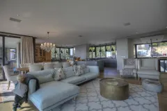 Oranjezicht Modern Villa in Gardens – photo 13 thumbnail