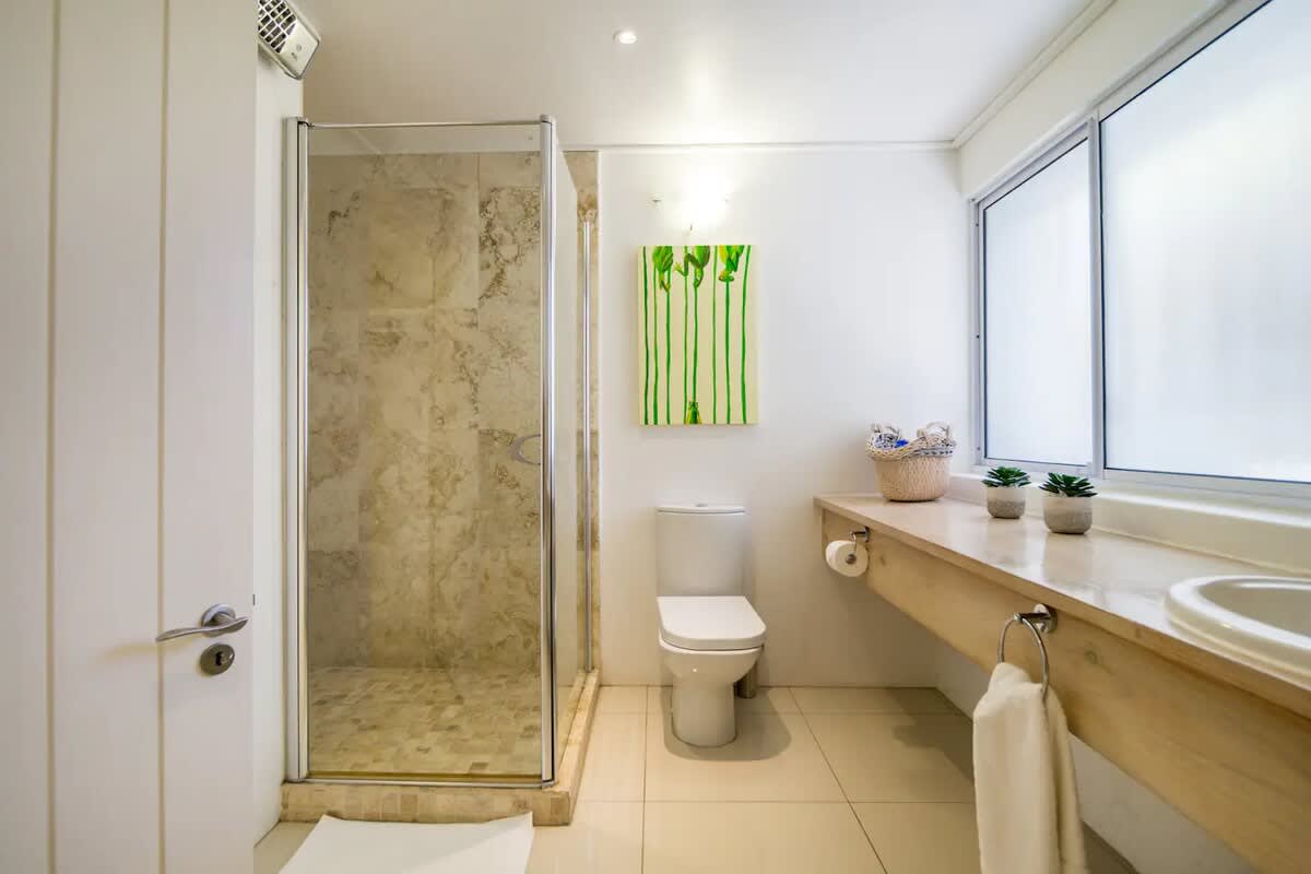 property_dfbffcf5-4227-495d-a898-ddd13ef0444a_42