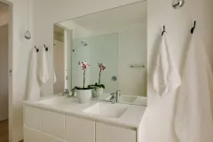 Villa Hilltop in Scarborough – photo 1 thumbnail