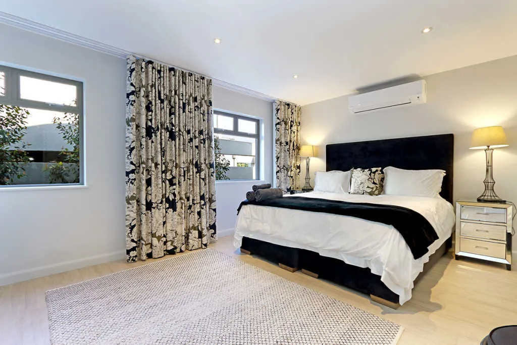 property_e09145e1-9f6b-440d-ae5c-f2d2c6b2a571_12