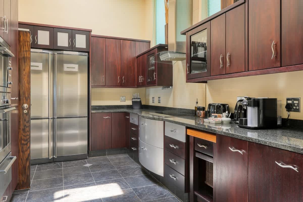property_e0abbd2f-e39a-4c1f-9f68-d3d2275c54a7_15