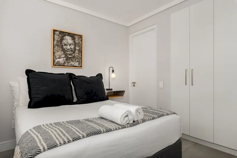 Queens Penthouse in Sea Point  – photo 2
