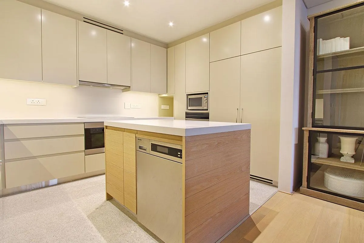 property_e12dda6e-52e3-401b-b7e3-930fff27efcb_1