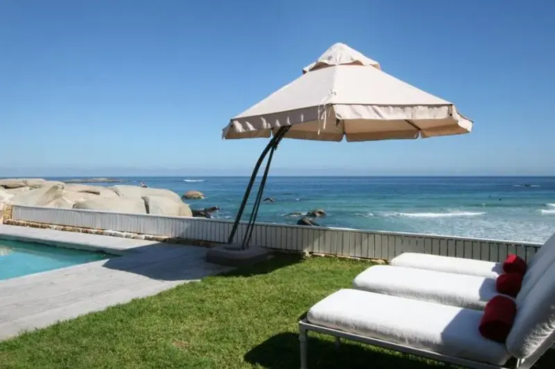 Glen Beach Bungalow in Camps Bay – photo 5
