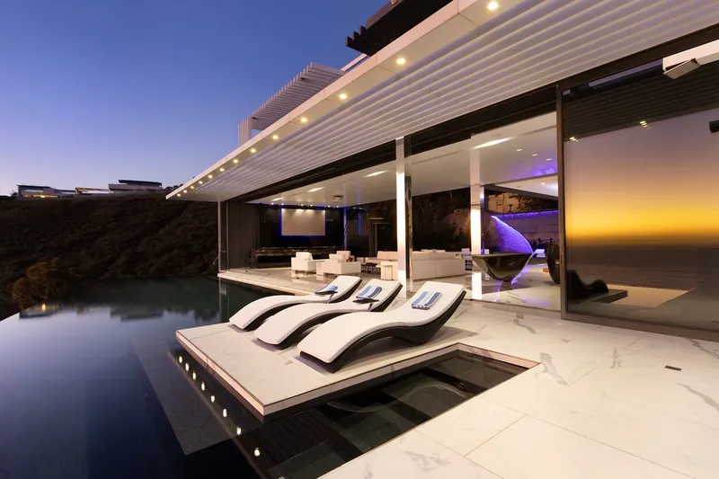 Nettleton Luxe  in Clifton – photo 19