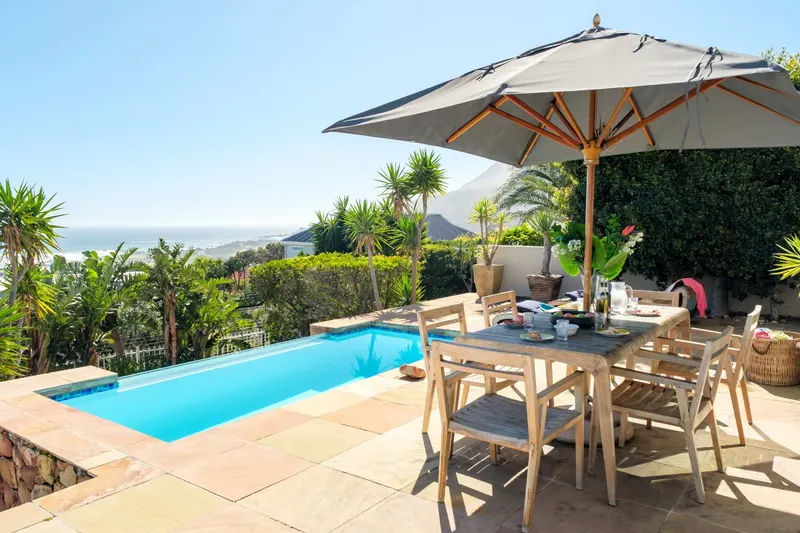 Calico in camps bay – photo 25